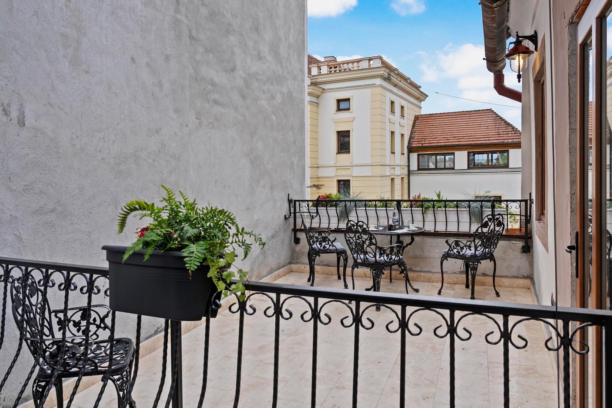 Gela'S Terrace Apartment Sibiu Esterno foto